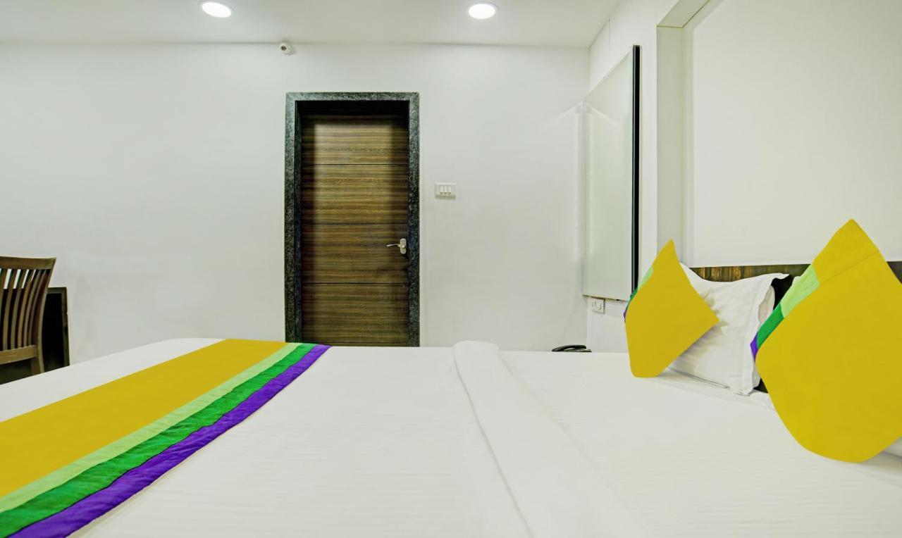 Itsy By Treebo - Utsav Suites
